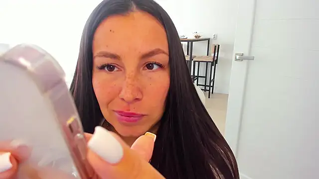 XXX chat uživo modela AvisFlowers