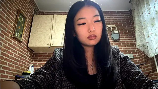 EmmaLeexth Adlı Modelin Canlı XXX Sohbeti