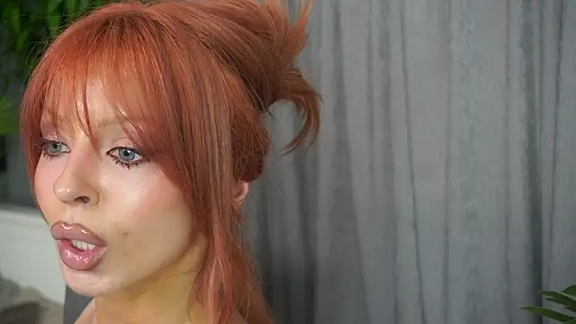 XXX chat uživo modela LanaReals