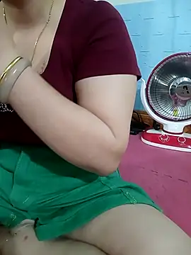 Emily-lonely's Live XXX Chat