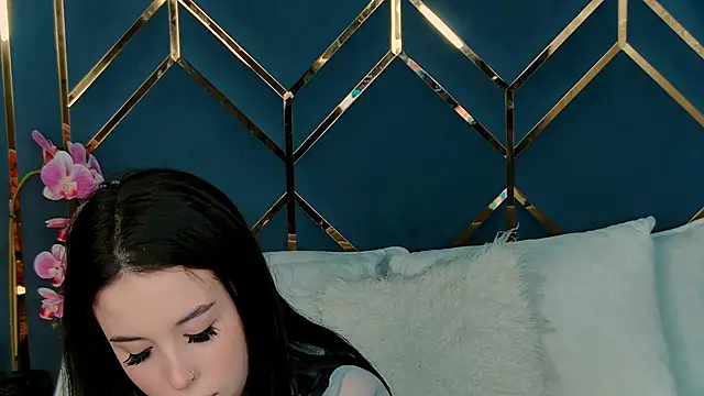 LanaLedger Adlı Modelin Canlı XXX Sohbeti