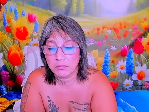 indianroxy live XXX chat