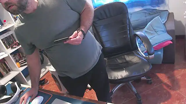 ravingr4d4: διαδικτυακό σόου στην κάμερα