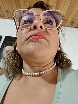 Chat XXX en directo de AlexxiaaMat