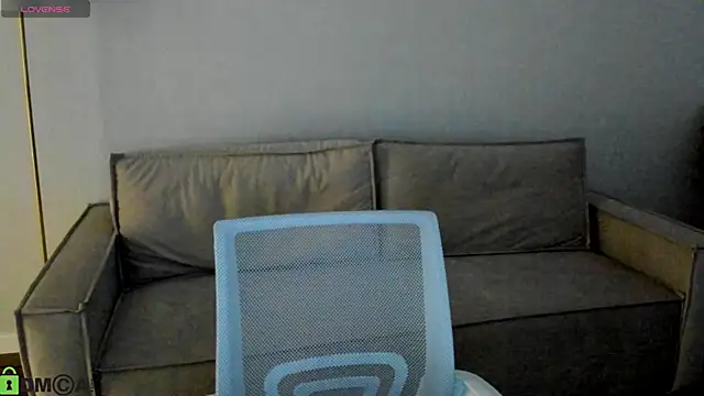 Chatroom XXX en direct de Silen_Tori