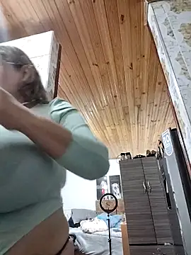 XXX chat uživo modela AlexxiaaMat