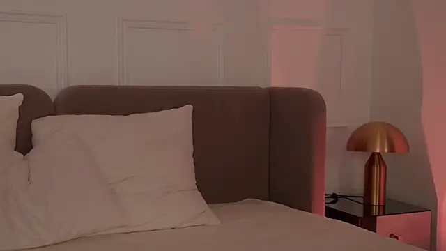 Chatroom XXX en direct de ArianaMell