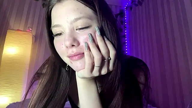 دردشة CutieSlim الجنسية المباشرة