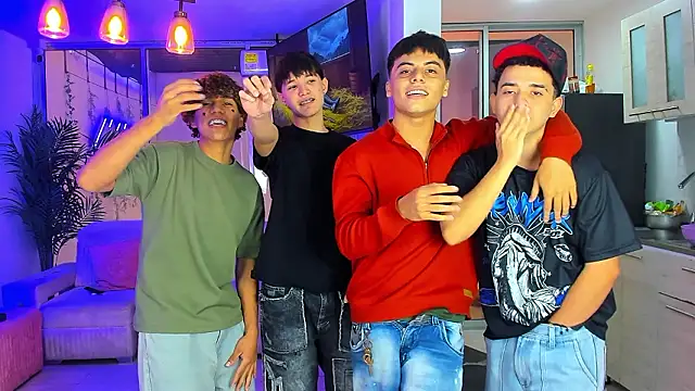 Houseofwarrios Adlı Modelin Web Kamerası Şovu