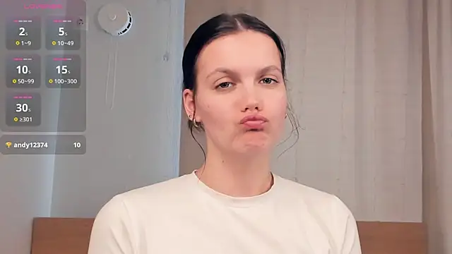 AnnettWildin's Live XXX Chat