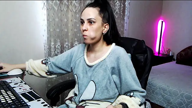 دردشة Kriss_brunette_5 الجنسية المباشرة