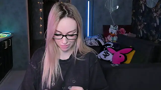 Blckmirrorr's Live XXX Chat