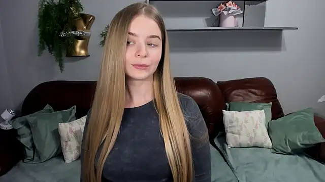 SirenaDoll: απευθείας συνομιλία ΧΧΧ