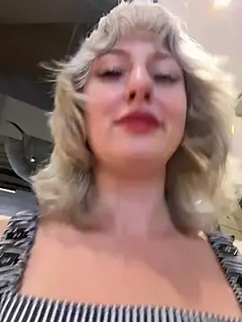 Chat +18 de RonnieKiss ao vivo