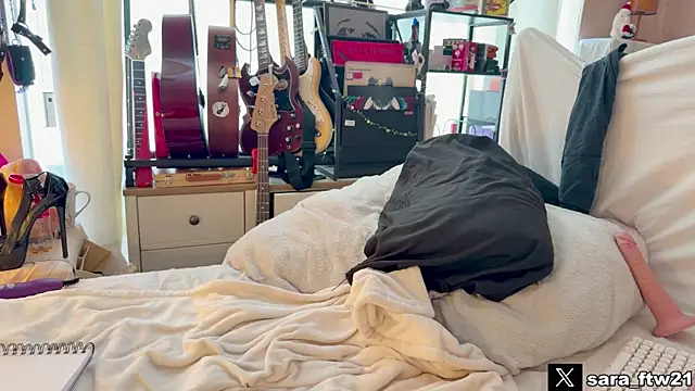 XXX chat uživo modela Sara_ftw21