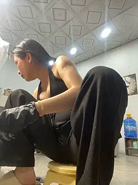 Ivy_Trix2's Live XXX Chat