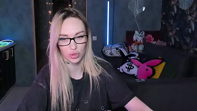 Živý XXX chat Blckmirrorr