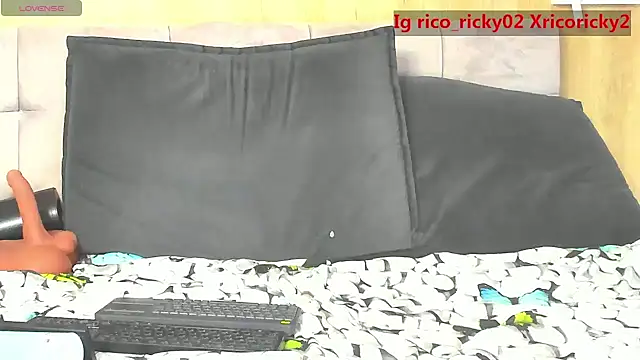 rico_ricky Adlı Modelin Canlı XXX Sohbeti