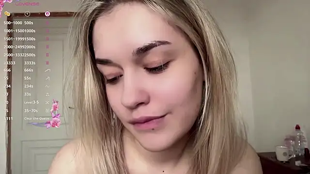 Živý XXX chat Little_ines