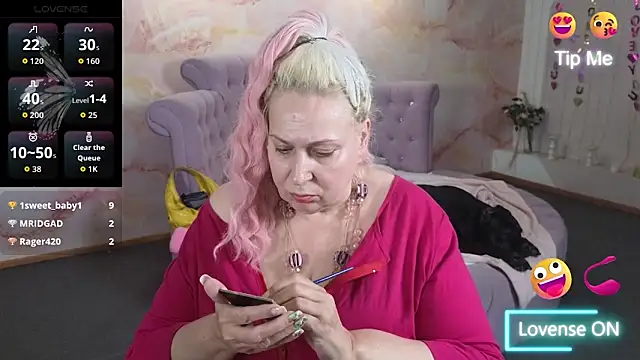 Penelope_Pinky Adlı Modelin Canlı XXX Sohbeti