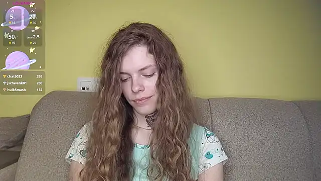 Chatroom XXX en direct de RayaNenlia