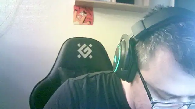 Show modela SirAbuser na web-kameri