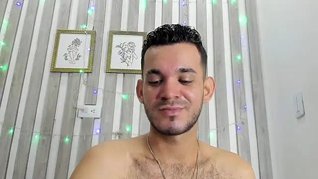 EthanGrey Adlı Modelin Canlı XXX Sohbeti