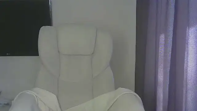 SeasonalSomeone – Naživo XXX chat