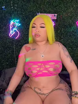 RenaThickAss: διαδικτυακό σόου στην κάμερα