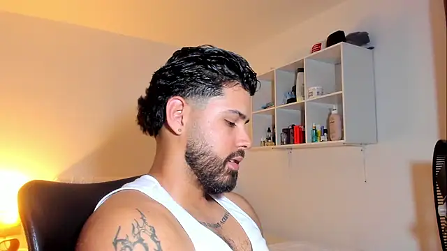 Justyn_Torres élő XXX-chatje