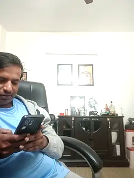 vardh033 在線直播表演