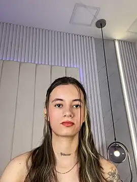 Онлайн чат XXX JuliaColemann