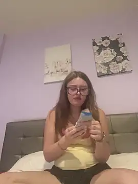 cherryrosealiee Show in webcam