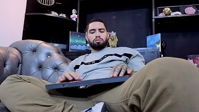 XXX chat uživo modela matteosantos