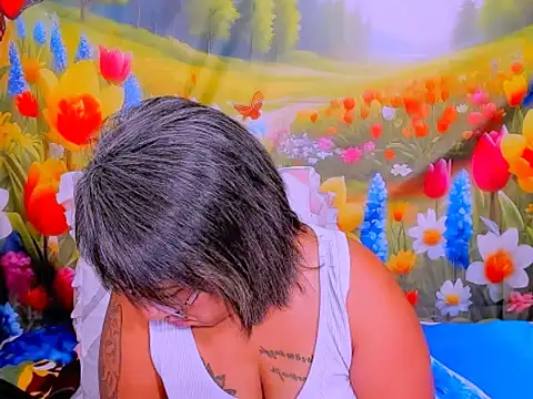 indianroxy live XXX chat