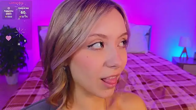 LumMina's Live XXX Chat