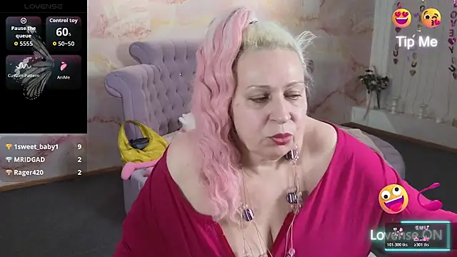 Penelope_Pinky Live XXX-chat