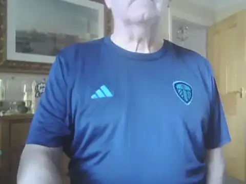 3161beckbug: διαδικτυακό σόου στην κάμερα