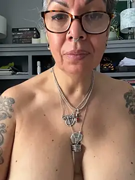 dieseldame1313 라이브 XXX 채팅