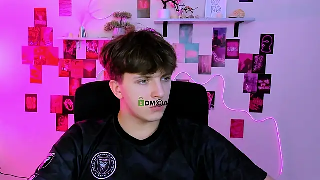 Živý XXX chat travis_wolf_