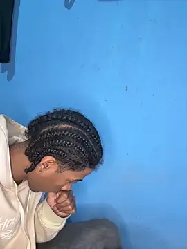 mondacuo3000: διαδικτυακό σόου στην κάμερα