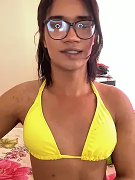 bri_horny Adlı Modelin Web Kamerası Şovu