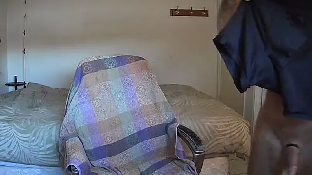 nakeedcowboi65's Webcam Show