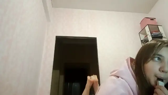 JanineThielmanのライブXXXチャット