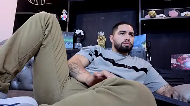 XXX chat uživo modela matteosantos