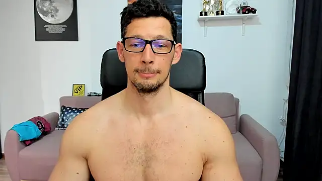 BrutusK08 live XXX chat