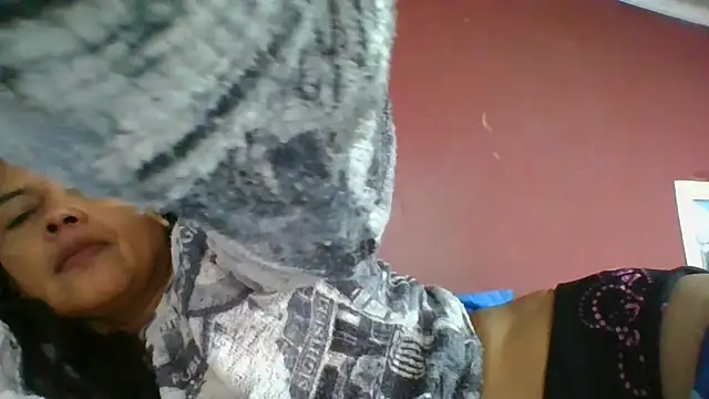 แชท XXX สดของ DianaOchoa_