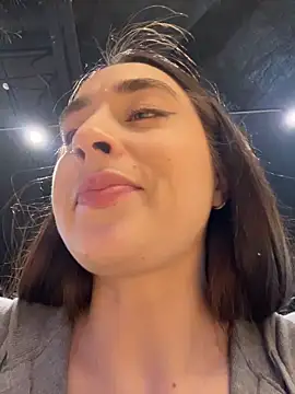 XXX chat uživo modela Holly_Play