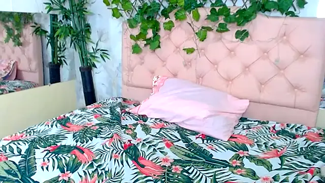 zara_cute: онлайн-секс-чат