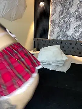 Lolagolden1 现场XXX聊天